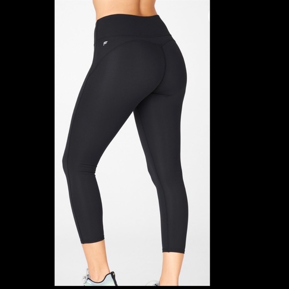 ✨2/$75 ✨ Fabletics Purelux Capri - Picture 2 of 3
